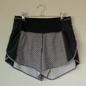 Womens Lululemon Shorts Real Quick‎ Perforated Black White sz 4 Run Train Casual